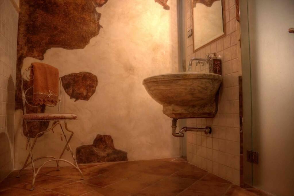 Апартаменти Santa Maria Ad Valetudinarium Аббадія-Сан-Сальваторе Екстер'єр фото